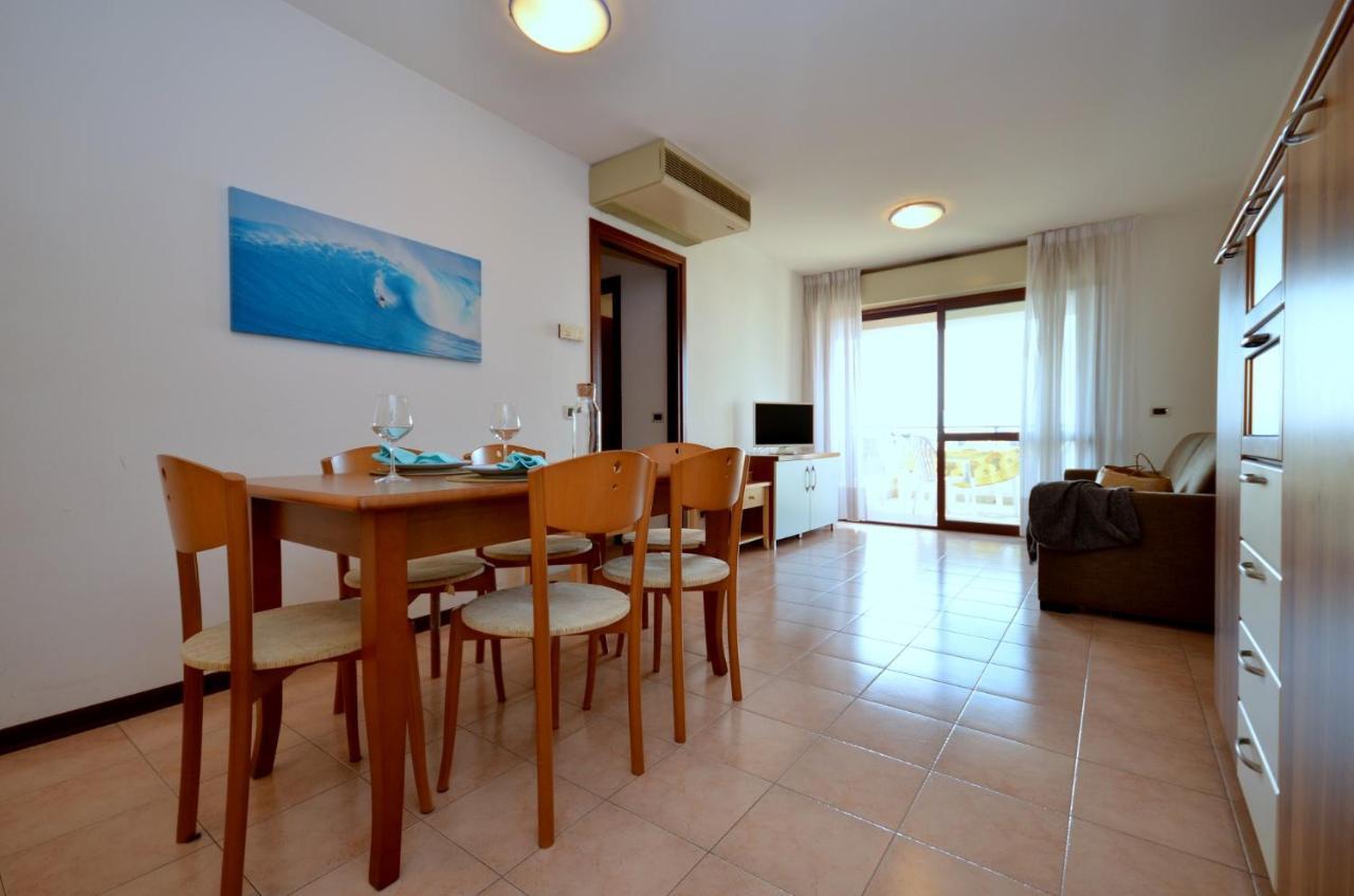 Residenza Porta Del Mare Apartment Lignano Sabbiadoro Exterior photo
